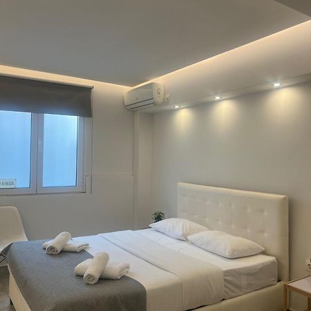 Purple- Lux Studio 2' From Metro Petralona Atena Exterior foto